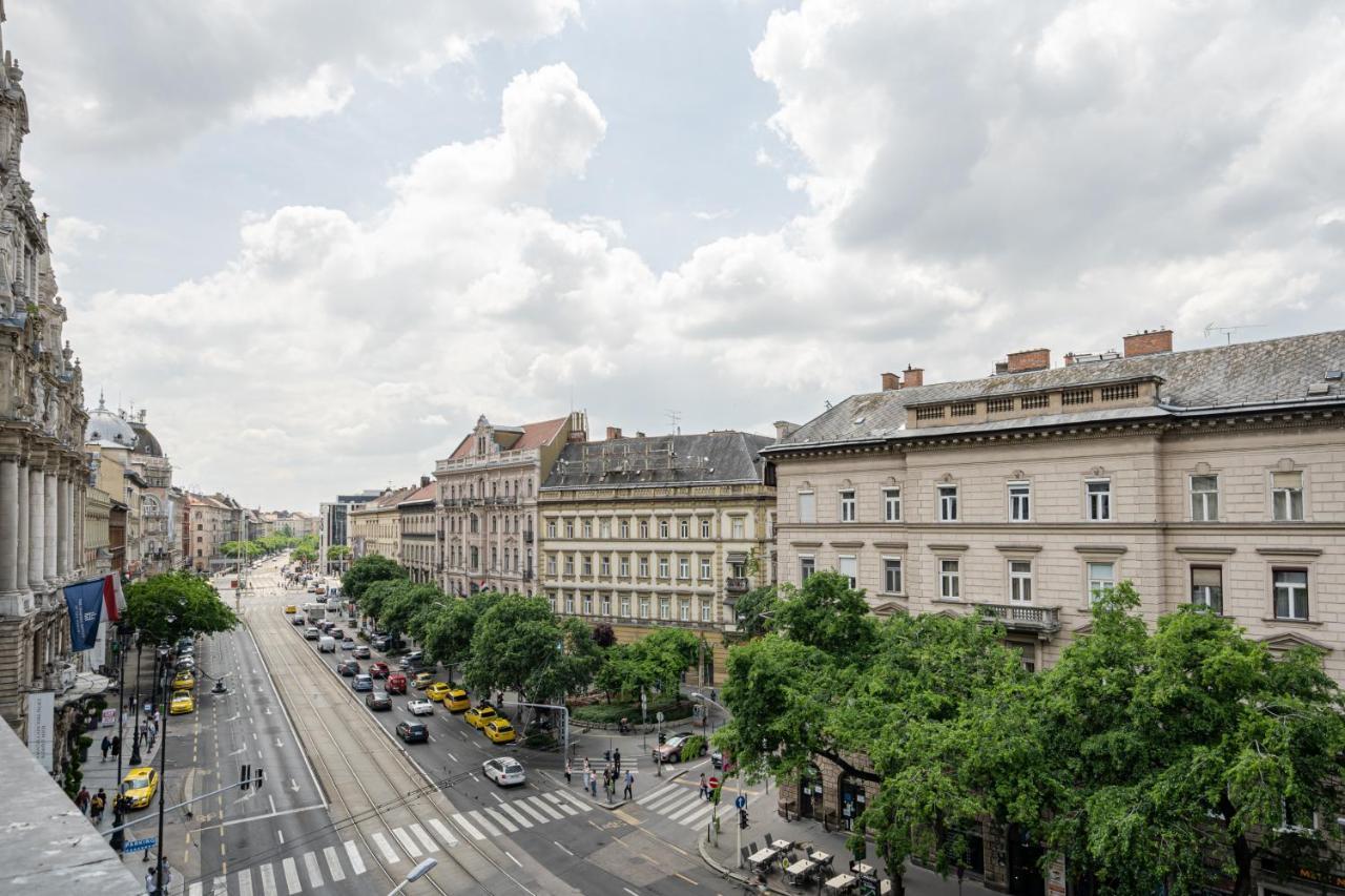 E13 - Grand Boulevard Heritage Suite - Best Location By Bqa Budapest Exteriör bild